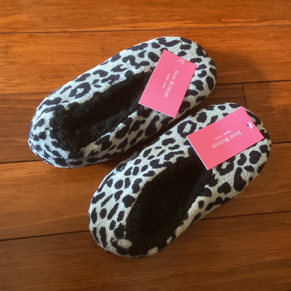 1 set- Isaac Mizrahi house slippers